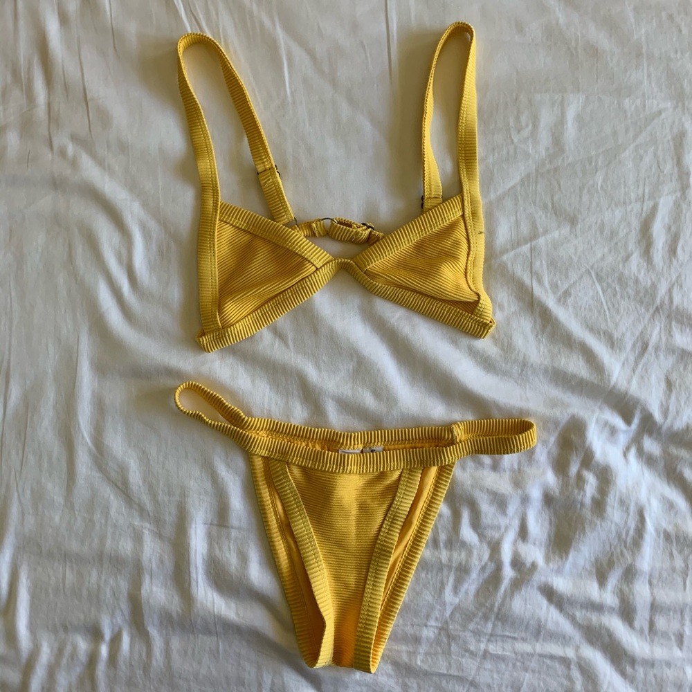 TWIN SWIMWEAR YELLOW BIKINI SET